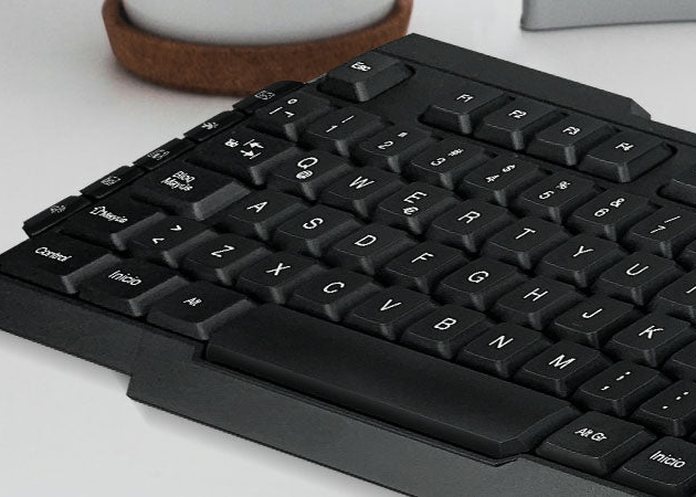 Set Teclado y Mouse Inalámbrico Español QWERTY Xtech XTK-309S – 2.4GHz