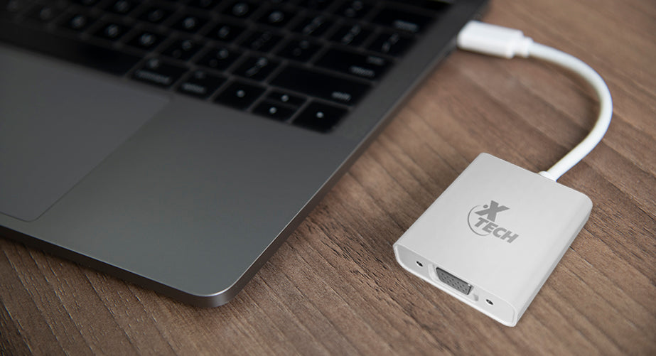 Adaptador USB-C a VGA Blanco Brillante Xtech XTC-551