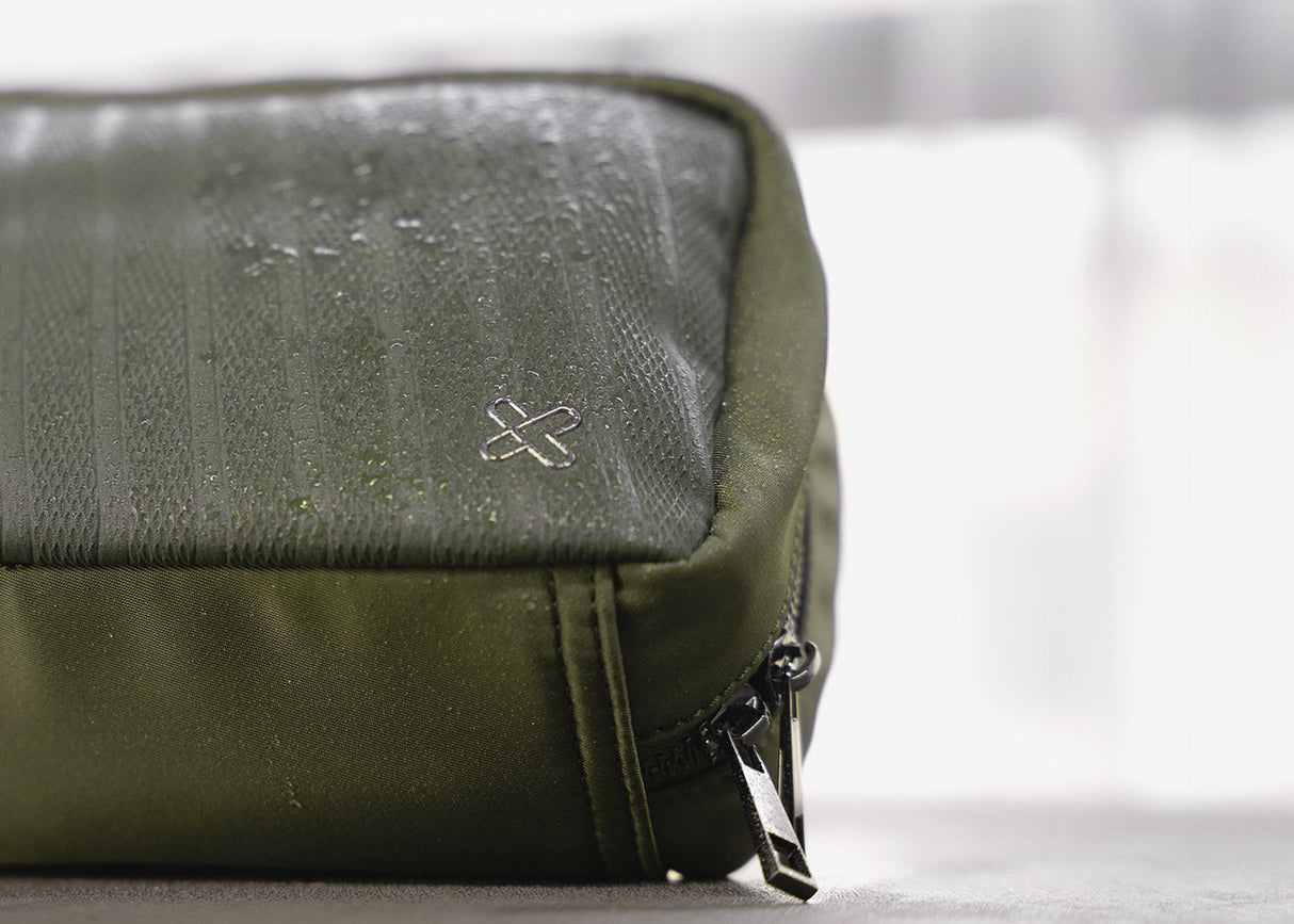 Klip Xtreme KTO-350 – Estuche Tech Organizer / Negro / Repelente al Agua