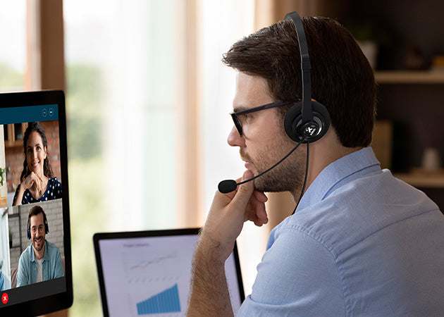 Audífonos con Micrófono ENC Cableados y controles en línea USB‑C – Xtech XTH‑245