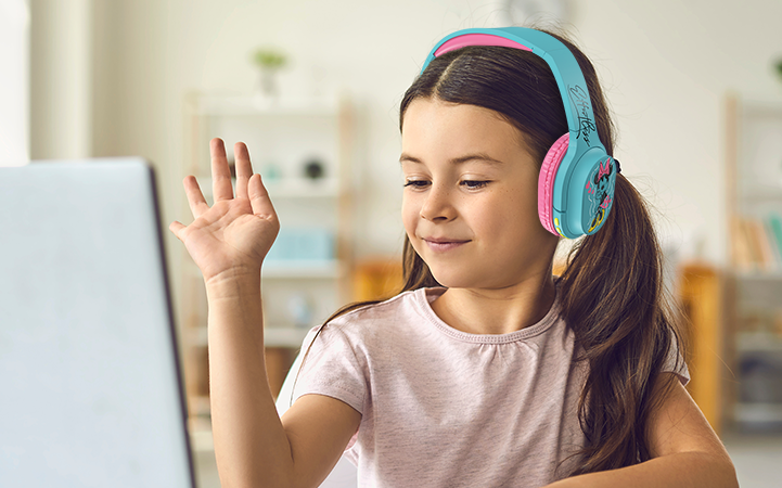 Audifonos inalámbricos con micrófono Edición Minnie Mouse Xtech - XTH-D660MM