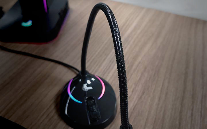 Micrófono USB Omnidireccional Gaming Xtech XTS-680 Negro