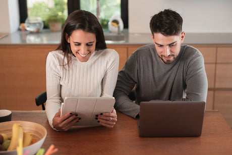 Tablet vs. Laptop 2 en 1: ¿Cuál es la Mejor Inversión para Tu Emprendimiento Digital en Panamá?
