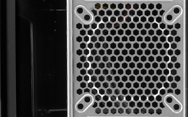 Desktop ATX Negro y Rojo con Fuente de Poder 600W Xtech XTQ-214
