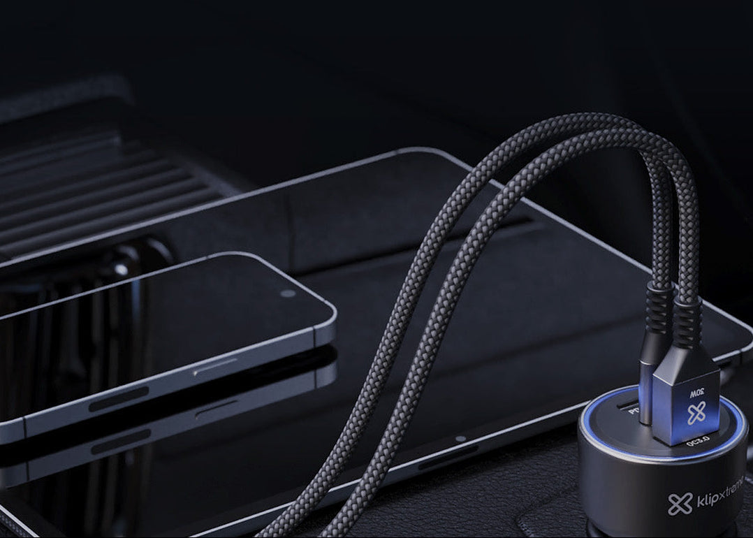 Cargador de auto 3 puertos – Klip Xtreme KCC‑060 – 60W – 2x USB‑C + USB‑A – Para celulares y tablets