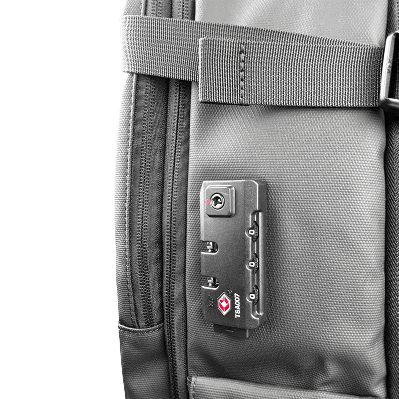 Mochila para Laptop Nomad Klip Xtreme 17" Poliéster Negra Resistente al Agua para Viajes