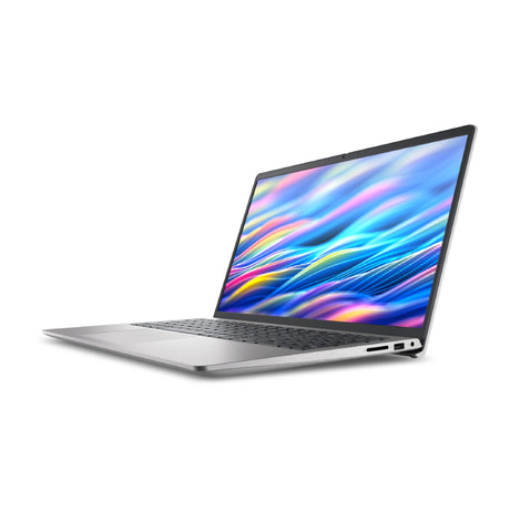 Notebook Dell 0Y8RM 15.6" FHD con Intel Core i7, 16GB RAM, SSD 512GB y Windows 11 Home. Diseño plata elegante, ideal para productividad y movilidad.