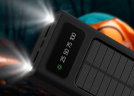 Banco de energía solar con cables integrados – Xtech XPB‑300 – 30,000mAh