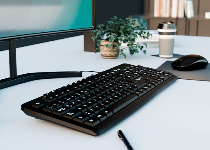 Teclado multimedia Xtech XTK‑140S – Español – USB – 105 teclas – Perfil bajo – Negro