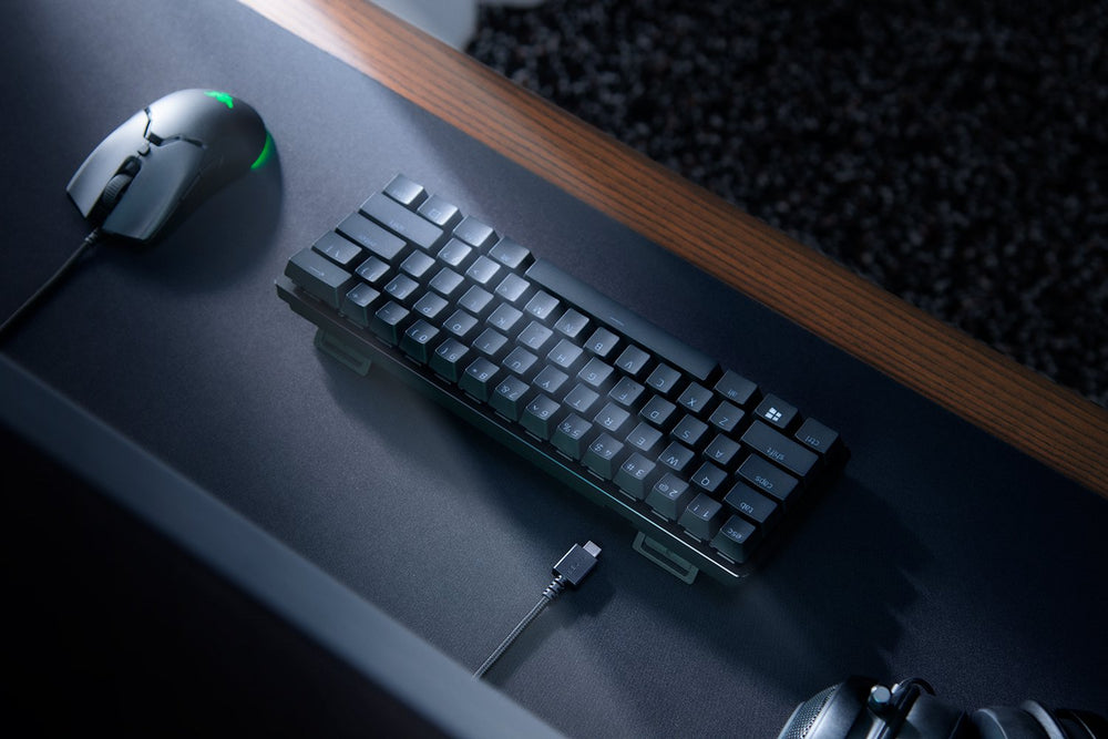 Teclado Gamer Razer Huntsman Mini 60% - Mecánico con Cable RZ03-03392900-R311